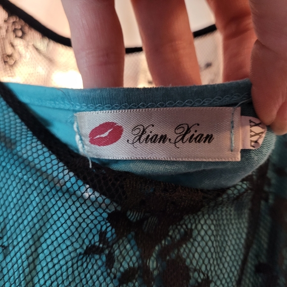 Xian Xian Tank Lace Top - Picture 2 of 6